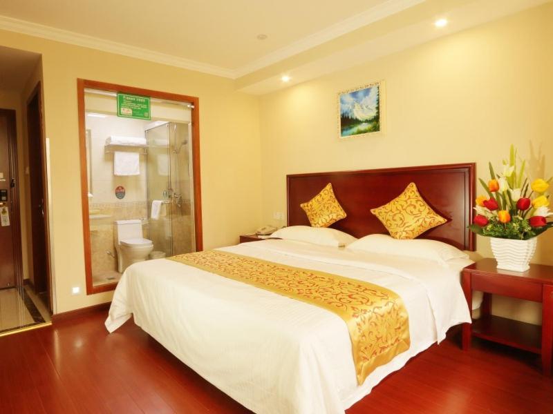 Greentree Inn Zhejiang Jiaxing West Zhongshan Road Vintage Car Building Express Hotel Exterior foto