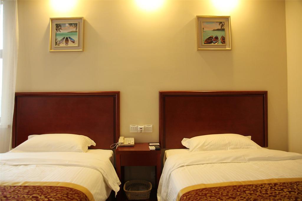 Greentree Inn Zhejiang Jiaxing West Zhongshan Road Vintage Car Building Express Hotel Exterior foto