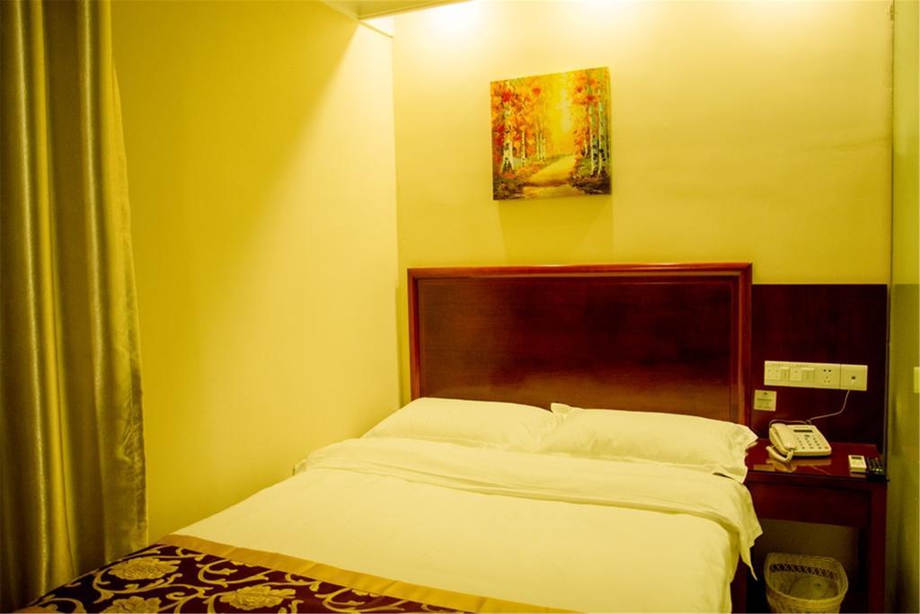 Greentree Inn Zhejiang Jiaxing West Zhongshan Road Vintage Car Building Express Hotel Exterior foto