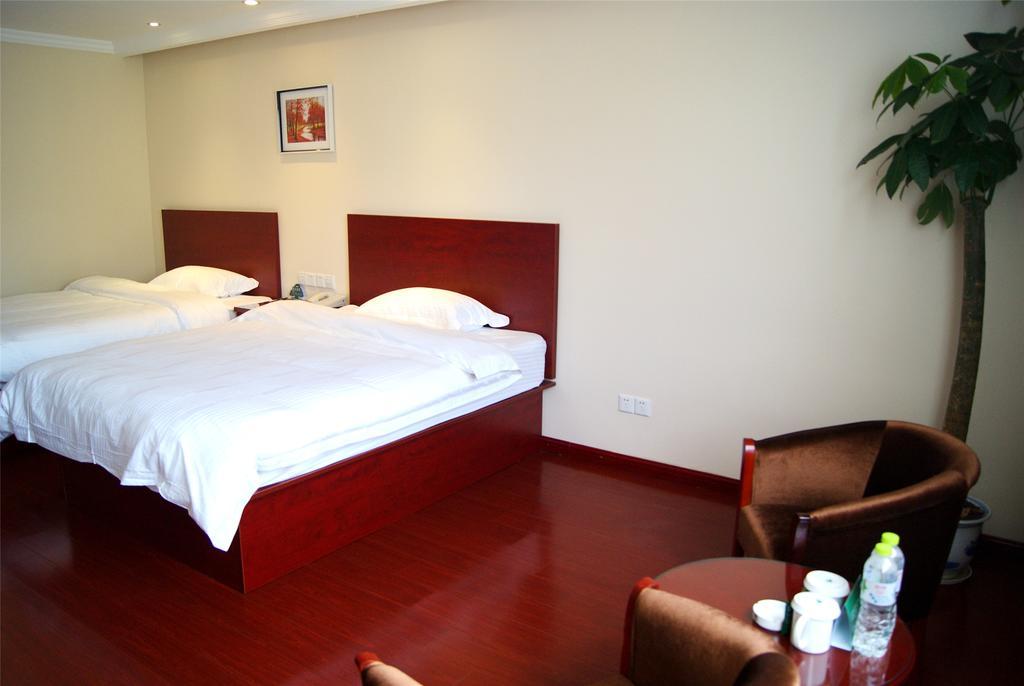 Greentree Inn Zhejiang Jiaxing West Zhongshan Road Vintage Car Building Express Hotel Exterior foto